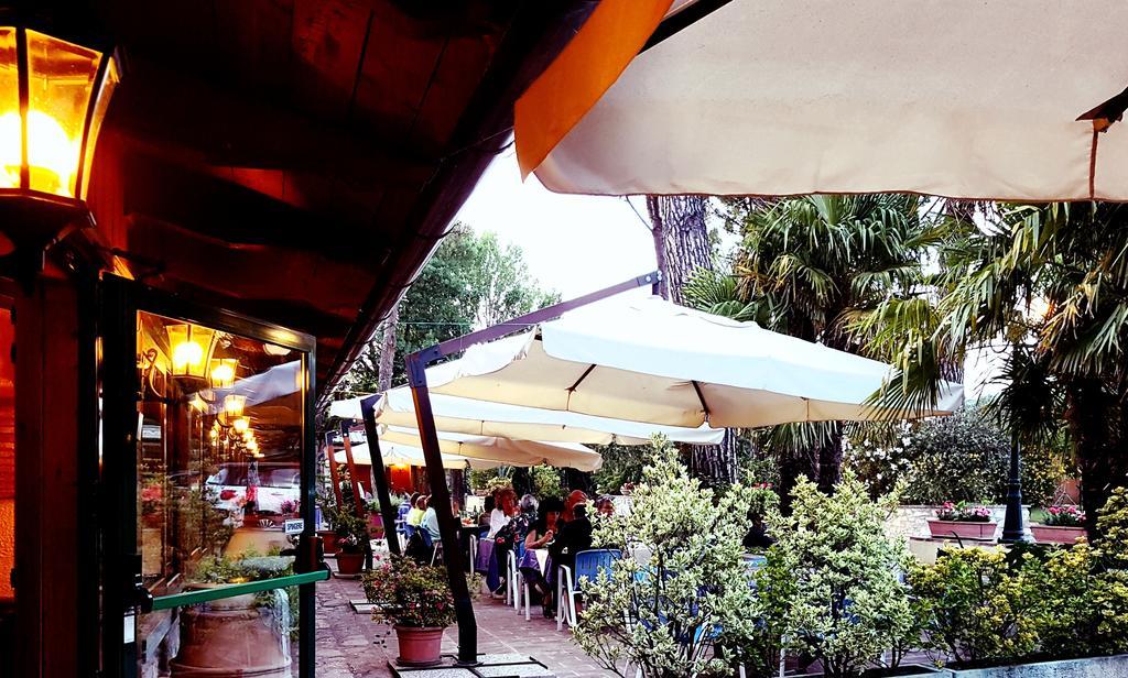 Hotel Villa Elda Assis Exterior foto